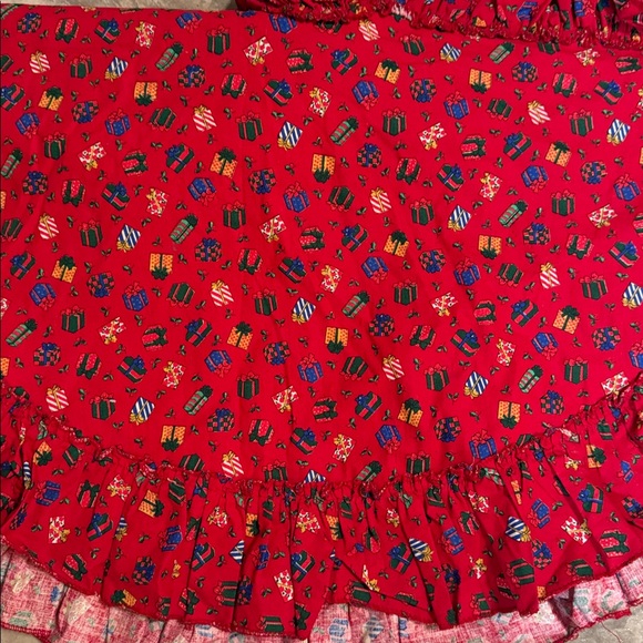 Vintage Tree Ruffled Tree Skirt - Picture 9 of 9